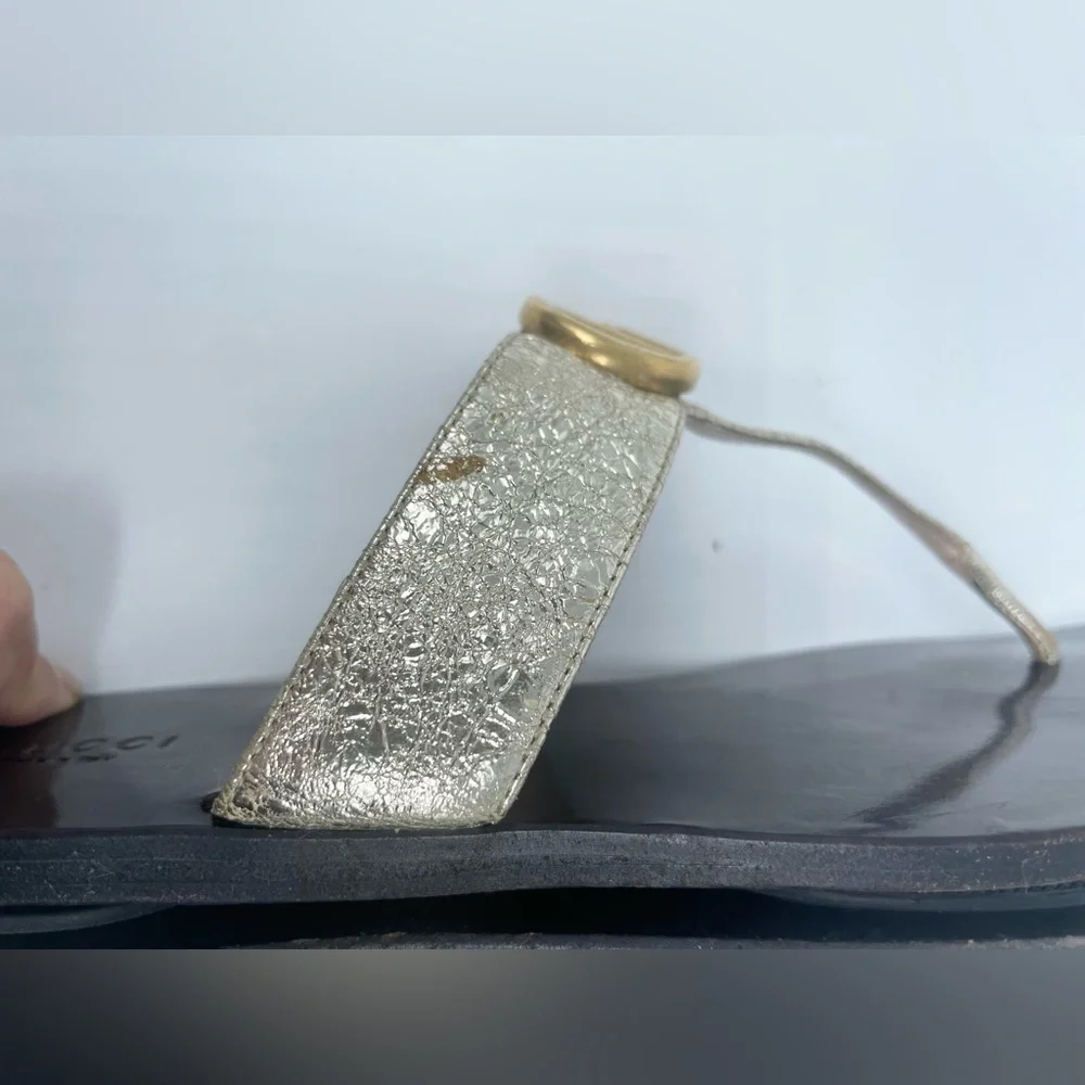 Gucci Metallic Gold leather GG marmont thong sandals flat EU 39.5 - Picture 6 of 12